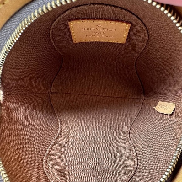 Louis Vuitton Monogram Ellipse mini Bag Monogram canvas LV Wristlet Clutch Rare - Picture 6 of 15